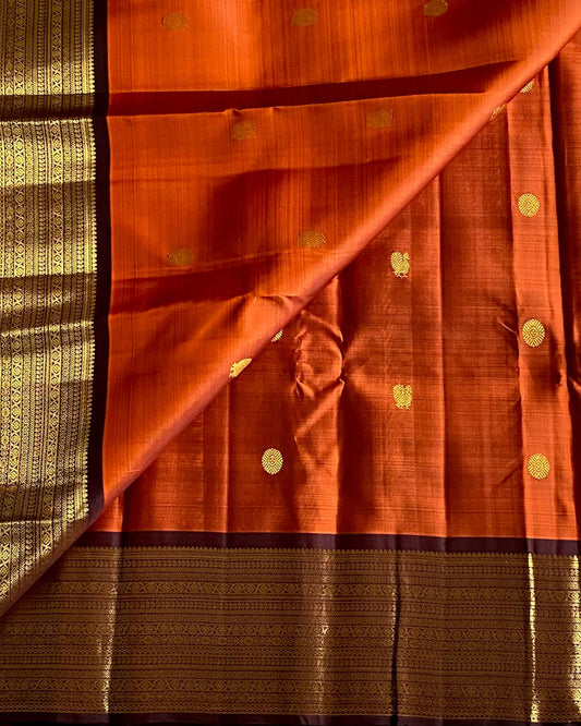 Antique Gold Silk Saree With Aubergine Border And Rust Pallu